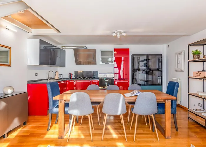 Loft Design On 3 Levels Near The Polytechnic Appartamento
