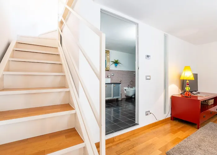 Loft Design On 3 Levels Near The Polytechnic Appartamento